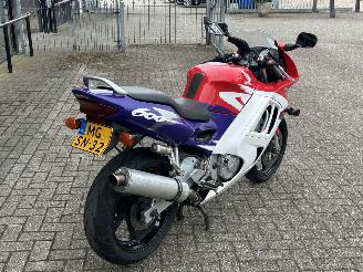 Honda CBR 600 F picture 5