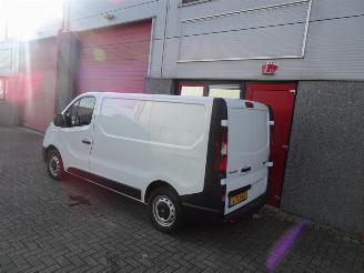 Renault Trafic 1.6 dCi T27 L1H1 Comfort 3 zits airco picture 2