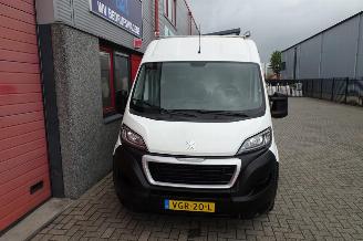 Peugeot Boxer 335 2.2 BlueHDi 140 L2H2 Premium picture 13