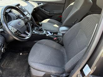 Ford Focus 1.5 Titanium (Stationwagen 5-dr.) picture 24