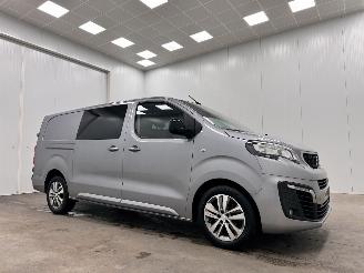 krockskadad bil bedrijf Peugeot Expert 2.0 BlueHDI Autom. DC  Navi Clima 2023/2