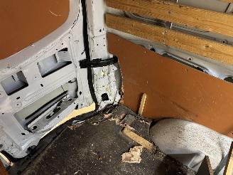 Volkswagen Crafter 35 2.0 TDI L2H2 Airco picture 18