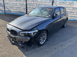 damaged passenger cars BMW 1-serie 118 i Advantage 2019/8
