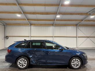 Coche accidentado Skoda Octavia 1.0TSI 81kW Clima Business Edittion 2021/5