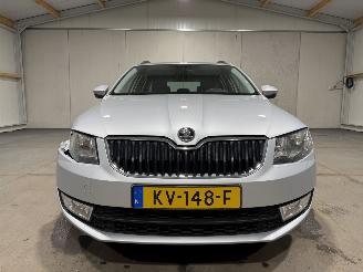 Skoda Octavia 1.6TDI 81kW Automaat Panoramadak picture 23