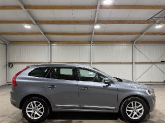 krockskadad bil auto Volvo Xc-60 2.0D3 110kW FWD R-Design 2017/1