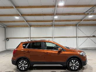 damaged passenger cars Suzuki S-Cross 1.4 Boosterjet 103kW Automaat Pano CLima navi STIJL 2020/1