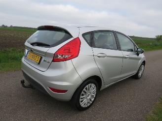 skadebil auto Ford Fiesta 1.2 Limited 2010-11 Airco 5 Drs  PARKEERSCHADE 2010/11