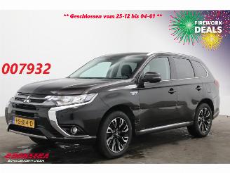 krockskadad bil auto Mitsubishi Outlander 2.0 PHEV instyle Leder 360° LRHZ Camera AHK 2015/12