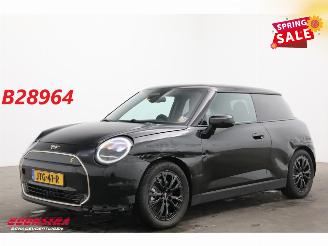 Avarii autoturisme Mini Cooper SE Favoured M 54.2 kWh Pano LED ACC Leder Camera SHZ 2.035 km! 2026/1