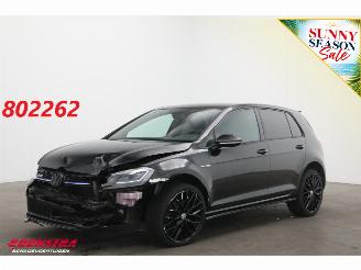 Schadeauto Volkswagen Golf 1.4 TSI GTE LED ACC Virtual Camera PDC 2017/9