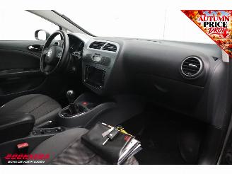 Seat Leon 1.6 Stylance Cruise Clima Bluetooth PDC Org.NL + NAP picture 5