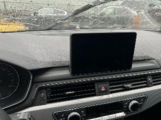 Audi A4 Avant  35 TDI Automaat picture 14