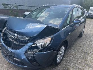 krockskadad bil auto Opel Zafira Tourer 1.4 2014/2