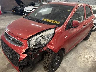 Unfallwagen Kia Picanto 1.0 CVVT  First Edition 2015/6
