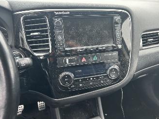 Mitsubishi Outlander 2.0 Hybrid  Automaat picture 7
