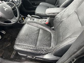 Mitsubishi Outlander 2.0 Hybrid  Automaat picture 9