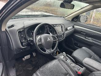 Mitsubishi Outlander 2.0 Hybrid  Automaat picture 11
