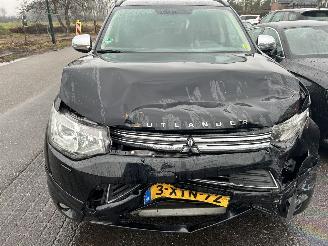 Mitsubishi Outlander 2.0 Hybrid  Automaat picture 2
