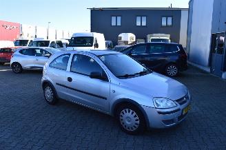 Opel Corsa 1.2 16V TWINPORT 3 DEURS picture 3