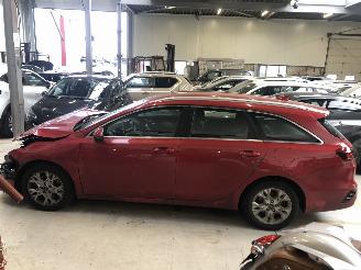 Kia Ceed Sportswagon 1.0 T-GDi MHEV DynamicLine Automaat picture 1