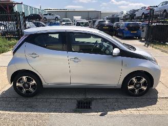Toyota Aygo 1.0vvt-i X-PLAY , Airco, Kamera picture 1