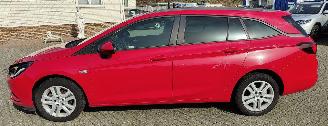 Opel Astra Opel Astra ST 1.0 ECOTEC Turbo Dynamic 77kW S/S picture 2
