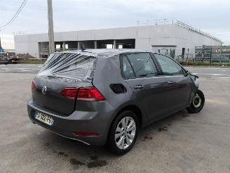 Volkswagen Golf  picture 6