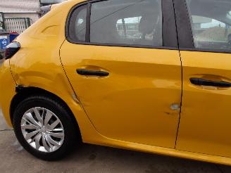 Peugeot 208  picture 15