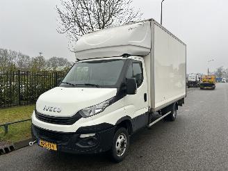 krockskadad bil auto Iveco Daily 35C14 BAKWAGEN MET HYDR. LAADKLEP + AIRCO 2017/7