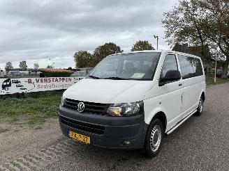 krockskadad bil bedrijf Volkswagen Transporter 2.0 TDI 62kw KOMBI / COMBI / PERSONENBUS L2/H1, PRIJS IS EXCL. BTW !!! 2013/5
