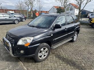 krockskadad bil auto Kia Sportage 2.0  CVVT  X-Ecutive 2009/1