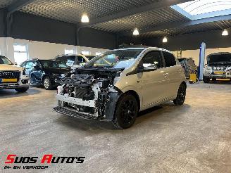 Voiture accidenté Peugeot 108 1.0 e-VTi Collection TOP! 2018/12
