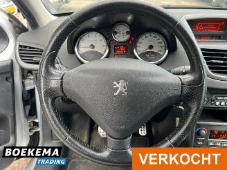 Peugeot 207 1.6-16V T 150PK Féline Leder Glazen dak Climate Cruise PDC Trekh. picture 16