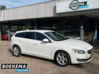 Vrakbiler auto Volvo V-60 2.4 D5 Twin Engine AWD Plug in Hybrid Navi Climate Cruise 2016/12