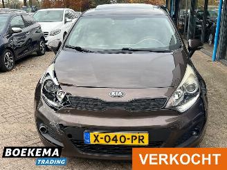 Kia Rio 1.4 CVVT 110PK Super Pack Leer Open-Dak Navigatie Stoelverw picture 5