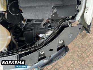 Volkswagen  Transporter 2.0 TDI 150PK DSG Camper Hefdak Luifel Fietsendrager Leer Stoelverwarming Navigatie Euro6 picture 16