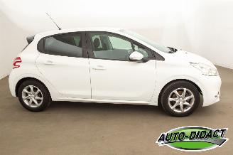 Peugeot 208 1.2 e-VTi Automaat Blue Lease picture 36