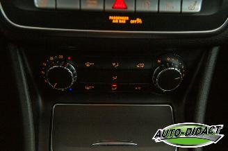 Mercedes Cla-klasse 200d Automaat Airco Navi Leder picture 11