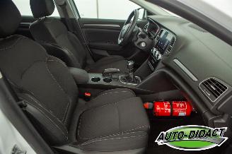 Renault Mégane Estate 1.0 Clima Navi TCe Zen Versnellingsbak probleem picture 19