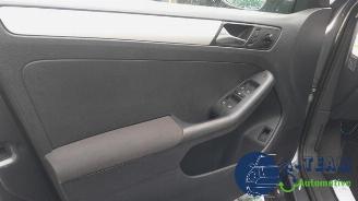 Volkswagen Jetta Jetta IV (162/16A), Sedan, 2010 / 2017 1.2 TSI picture 25