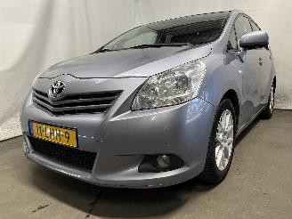 Voiture accidenté Toyota Verso Verso MPV 1.8 16V VVT-i (2ZRFAE) [108kW]  (04-2009/08-2018) 2010/4