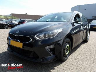 uszkodzony samochody osobowe Kia Ceed 1.5 T-GDI Dynamicline 160pk 2021/5