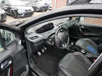 Peugeot 2008 GT LINE PANORAMADAK picture 9