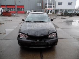 uszkodzony samochody osobowe Toyota Avensis  2002/2