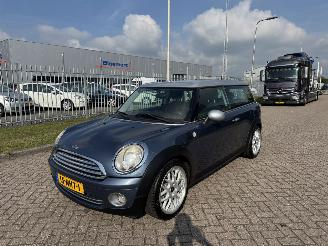 krockskadad bil auto Mini Clubman 1.6 88Kw AIRCO 2010/9