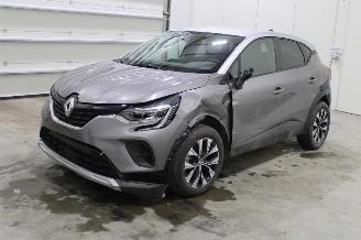 Vaurioauto  passenger cars Renault Captur  2023/1