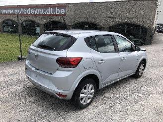 krockskadad bil auto Dacia Sandero 1.0 2021/3