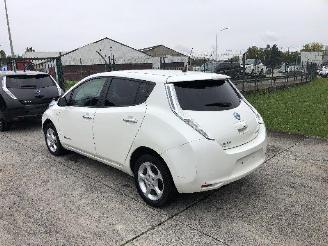 Voiture accidenté Nissan Leaf ZERO 2017/10