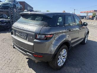 Land Rover Range Rover EVOQUE 2.0 SE picture 3